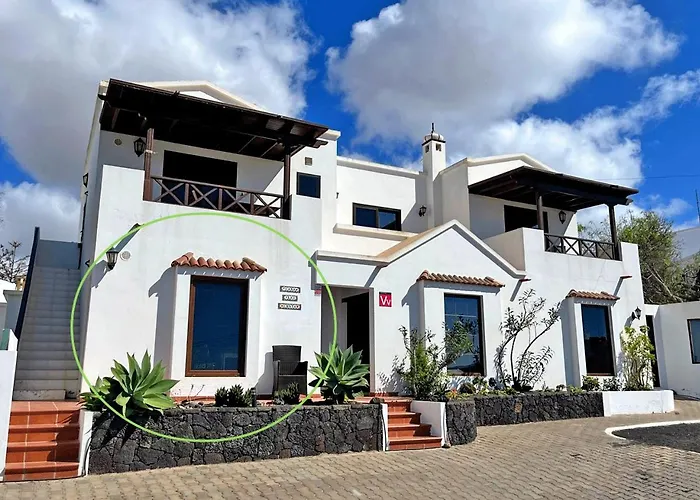 Abajo, Casa La Costa