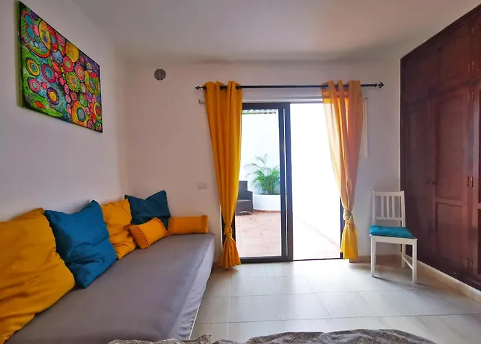 Abajo, Casa La Costa