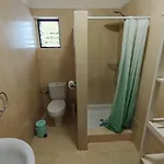 Abajo, Casa *
