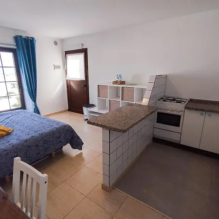 Abajo, Casa Apartment La Costa