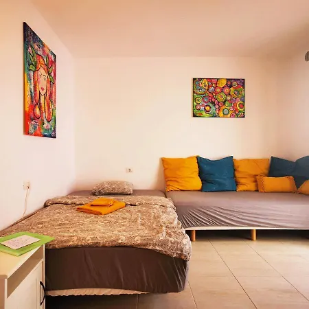 Apartment Abajo, Casa *