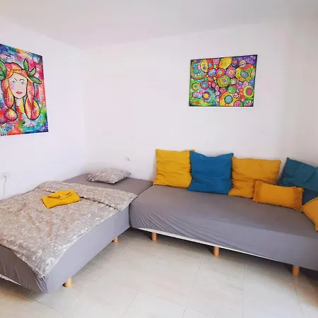 Lejlighed Abajo, Casa La Costa