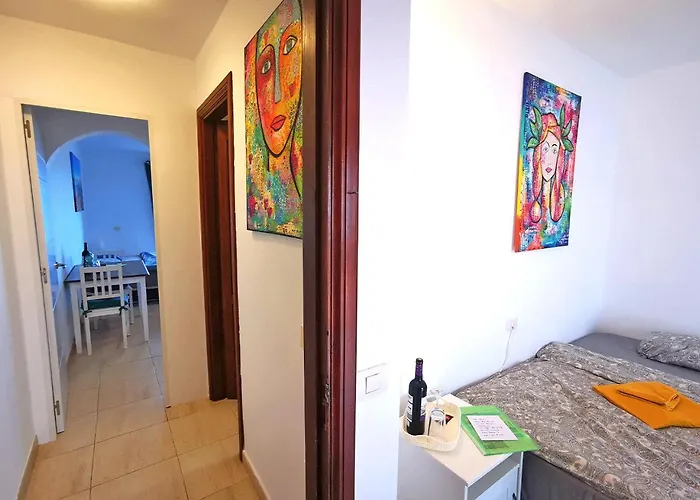 Apartament Abajo, Casa